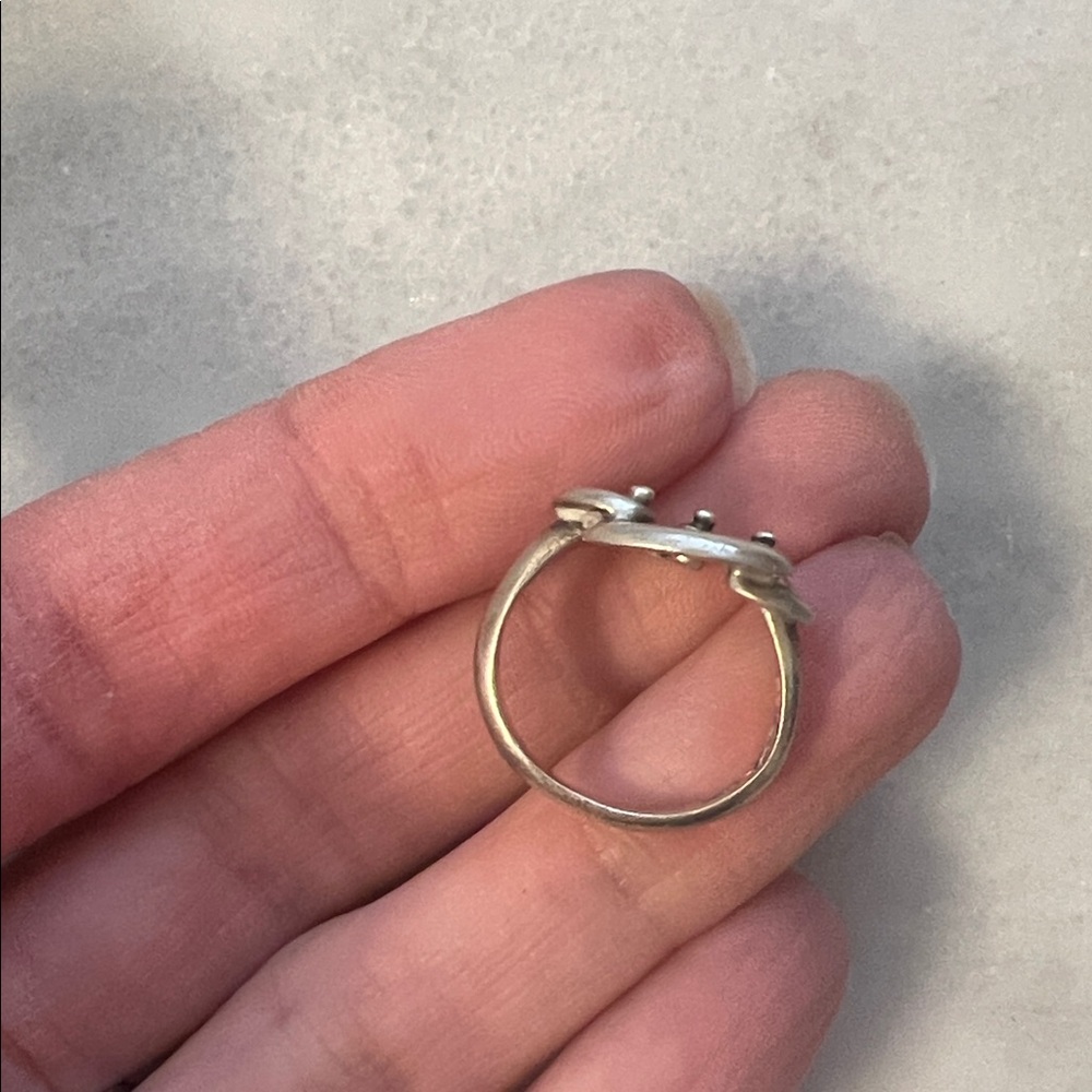 Artisan Mexican Sterling Silver Ring - Picture 4 of 13